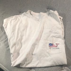 Mens vineyard vine T-shirt